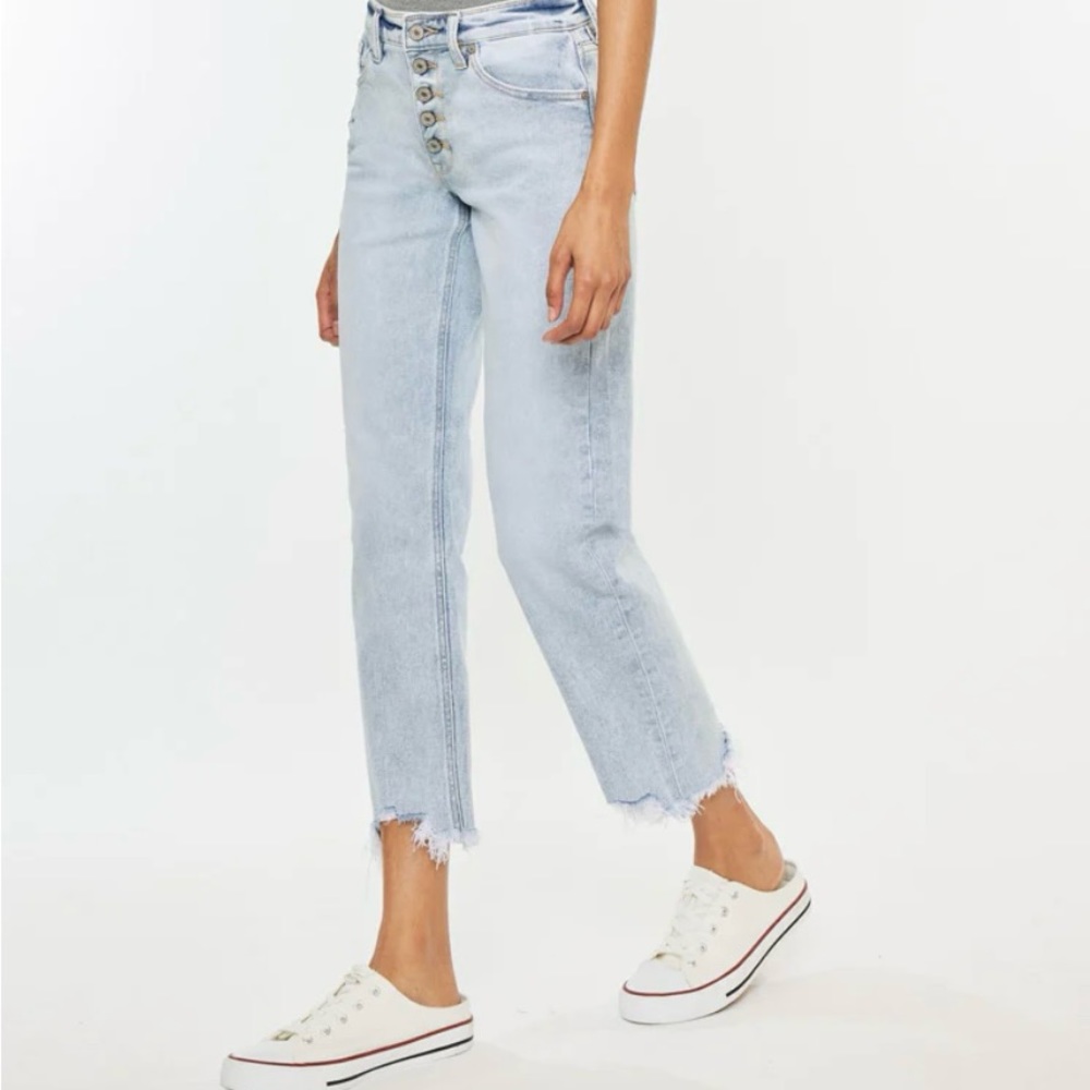 Kancan Thelma High Rise slim straight leg jeans size 13/30 and 26” inseam